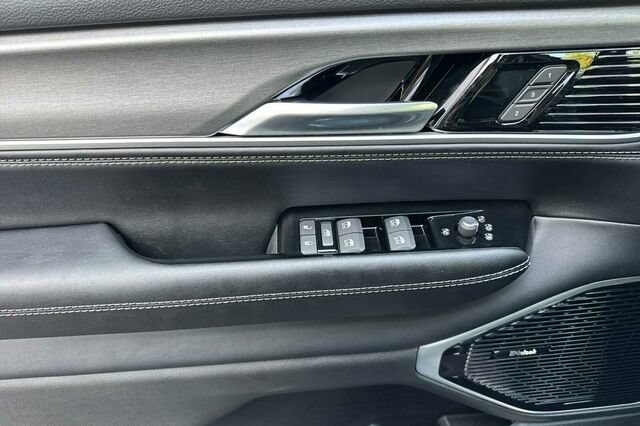New 2026 Jeep Grand Wagoneer Limited AWD/4WD image 8