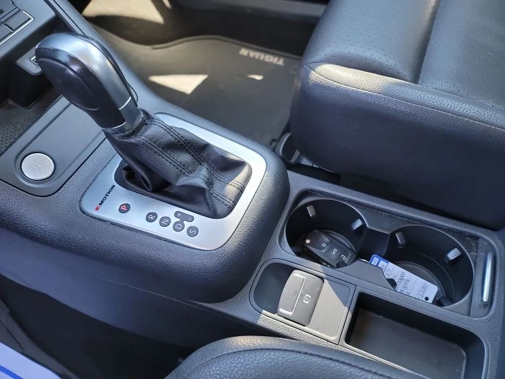 Used 2017 Volkswagen Tiguan S AWD/4WD image 18