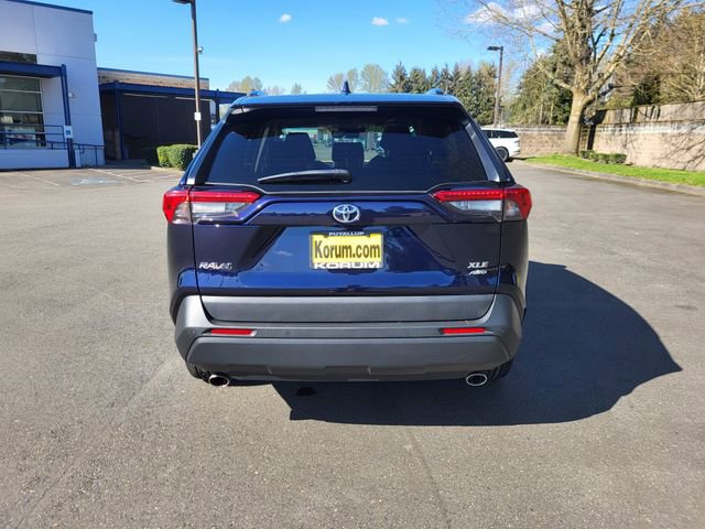 Used 2022 Toyota RAV4 XLE Premium AWD/4WD image 4