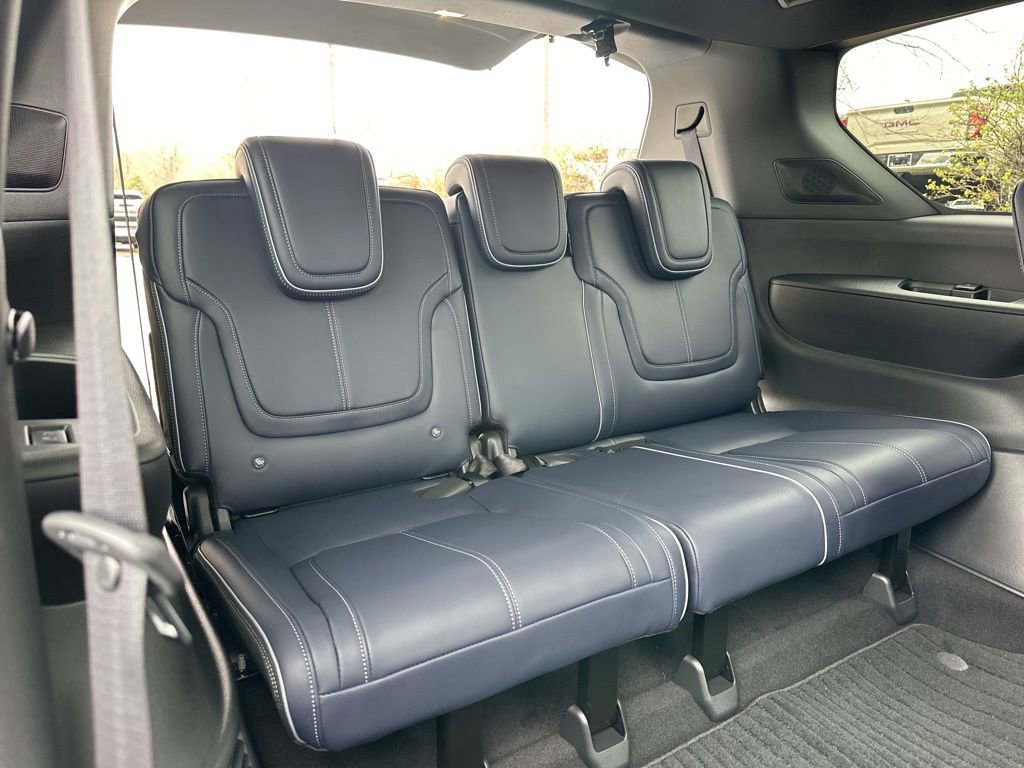 New 2026 INFINITI QX80 4WD w/ Sport Exterior Package image 27