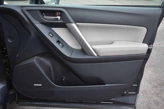 Used 2015 Subaru Forester 2.5i Touring w/ Eyesight & Navigation System image 45