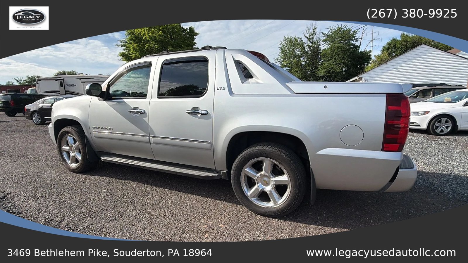 Used 2012 Chevrolet Avalanche LTZ AWD/4WD image 6