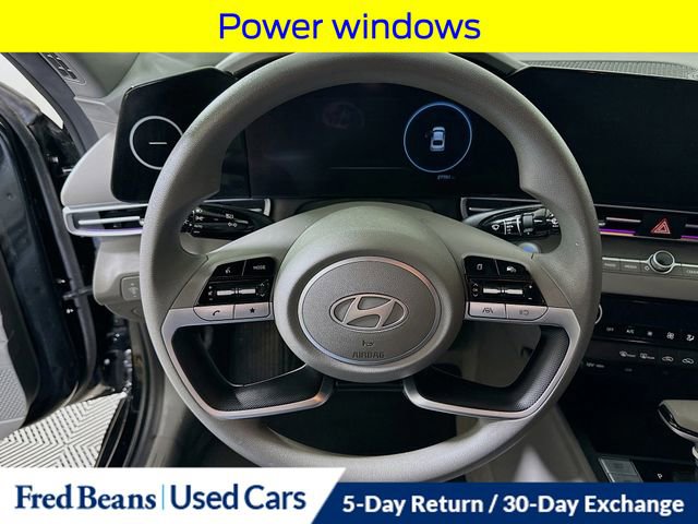 Used 2024 Hyundai Elantra SEL image 14