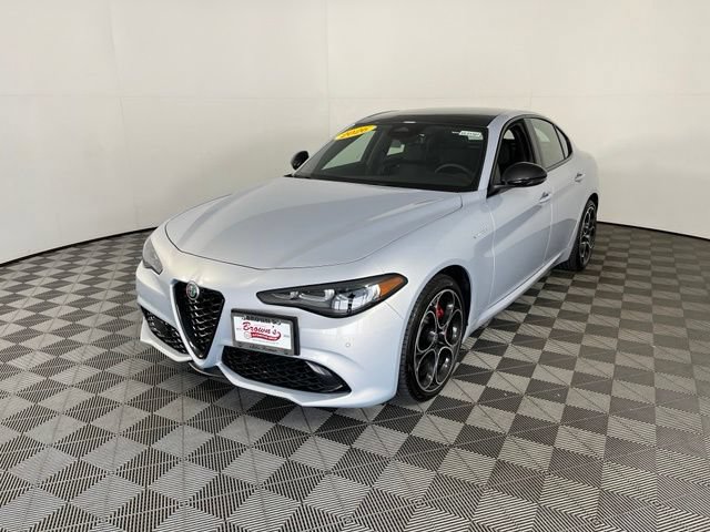 Used 2026 Alfa Romeo Giulia AWD w/ Driving Assist Package image 3
