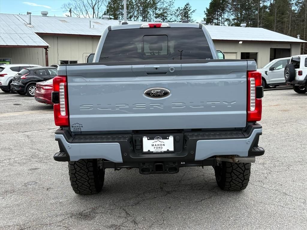 New 2026 Ford F250 Lariat w/ Black Appearance Package image 4