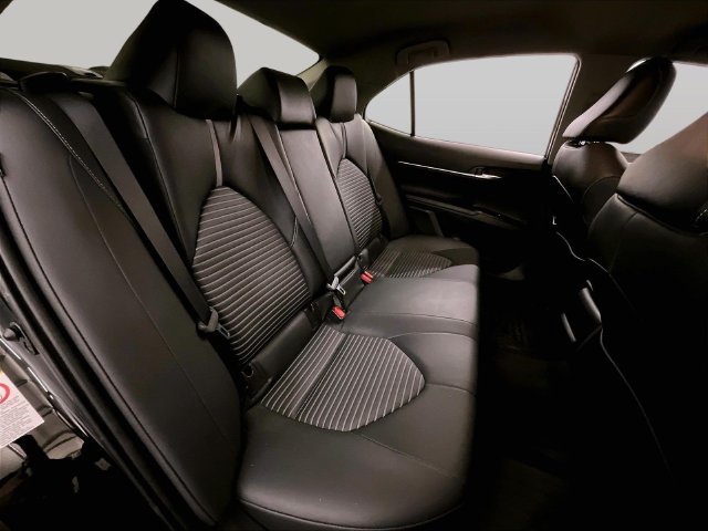 Used 2018 Toyota Camry SE FWD image 26