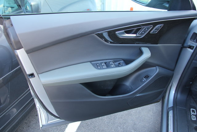 Used 2024 Audi Q8 Premium Plus AWD/4WD image 11