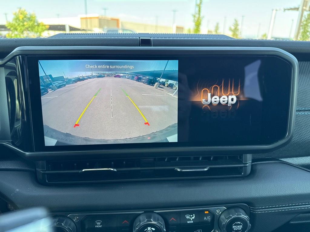 Used 2024 Jeep Wrangler Unlimited Rubicon 4xe image 27