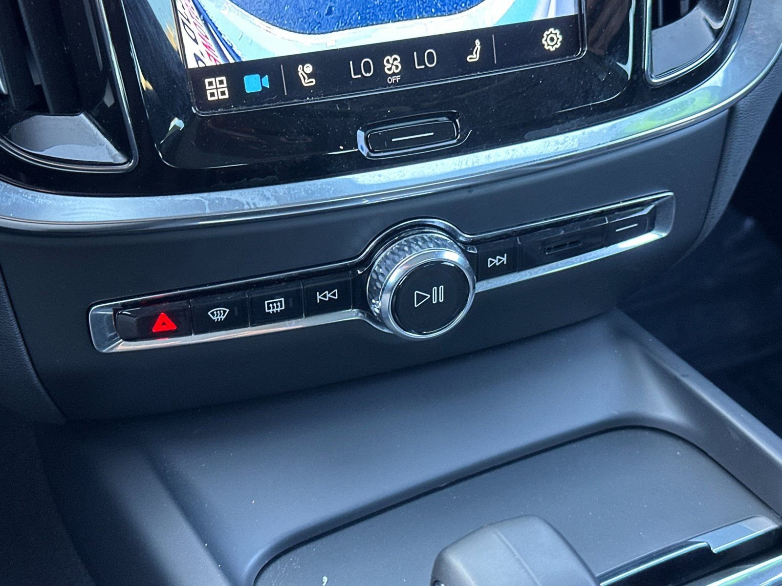 Used 2025 Volvo S60 B5 Core image 20