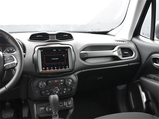 Used 2023 Jeep Renegade Latitude w/ Premium Group image 37