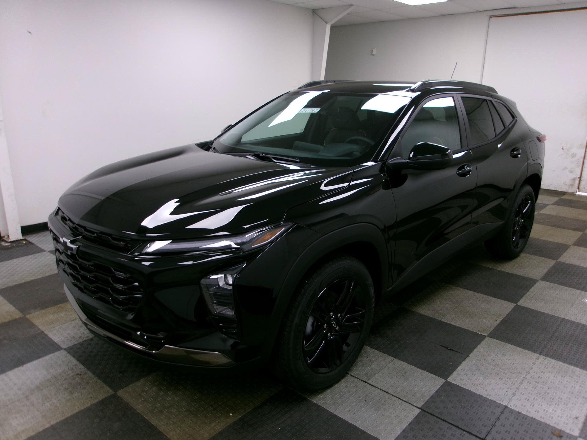 New 2026 Chevrolet Trax ACTIV w/ Driver Confidence Package FWD image 1