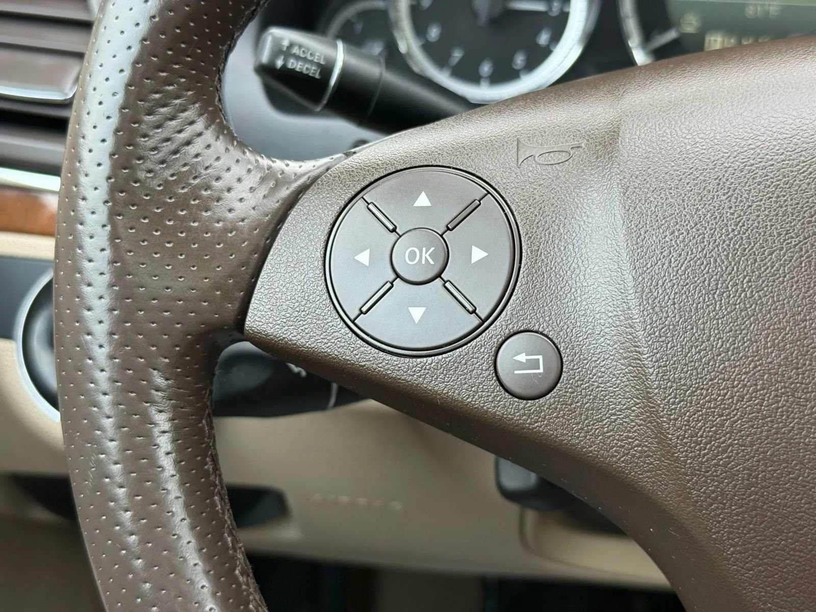 Used 2010 Mercedes-Benz E 350 Coupe image 25