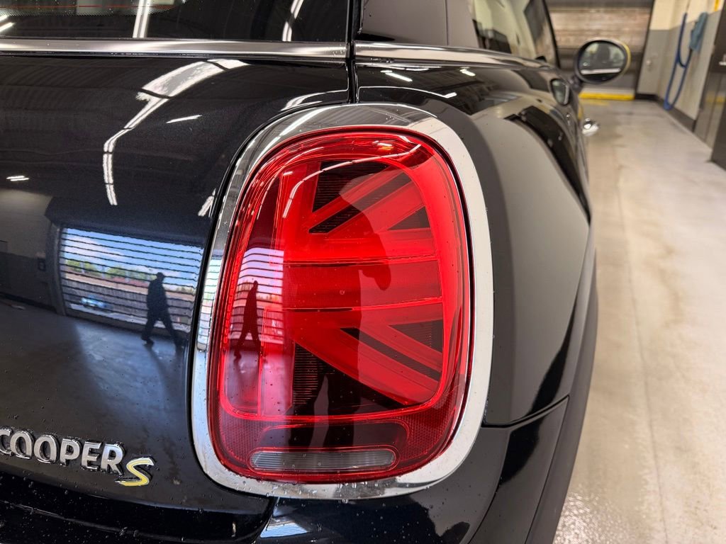 Certified 2024 MINI Cooper SE FWD image 5