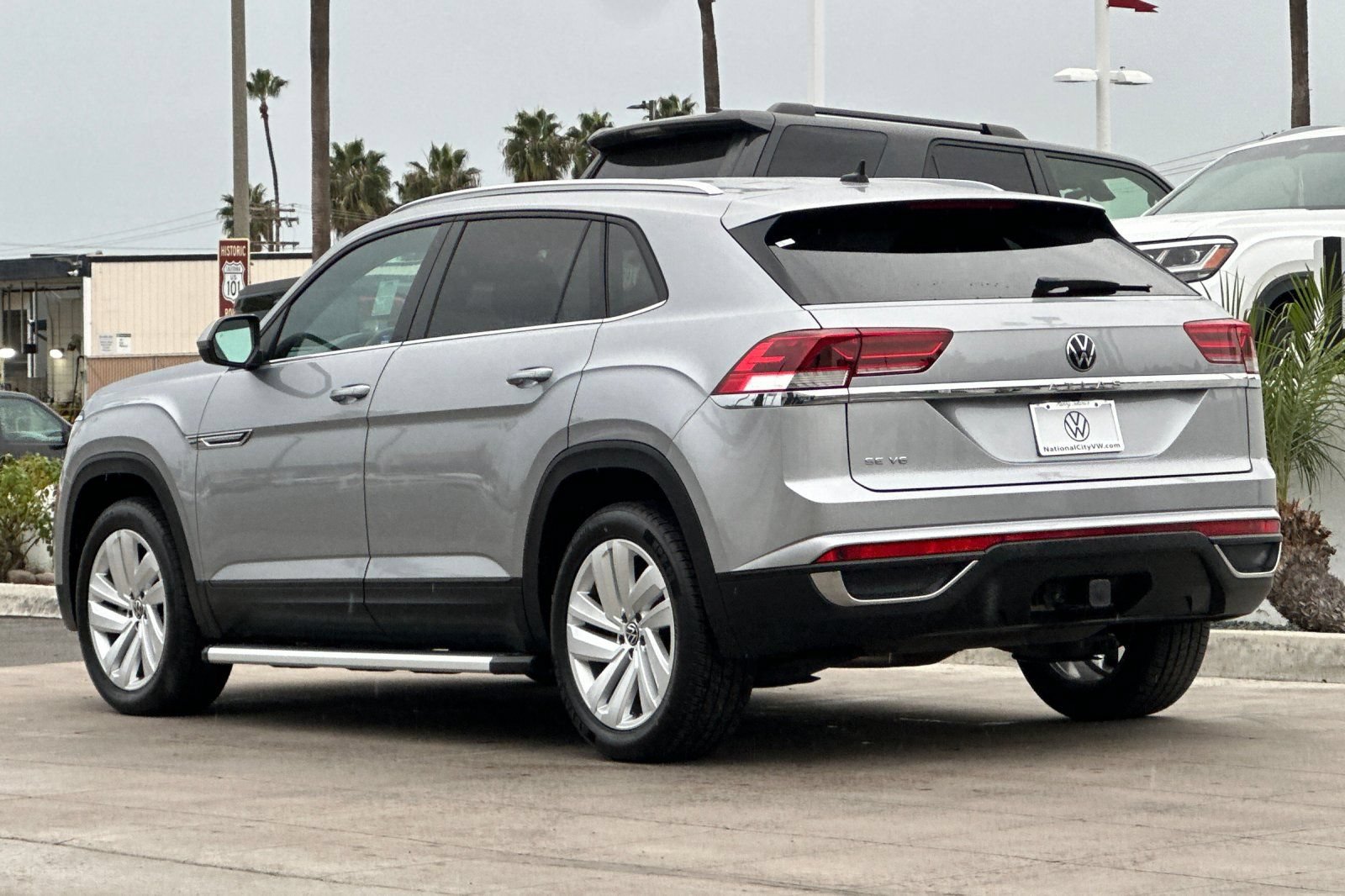 Certified 2023 Volkswagen Atlas Cross Sport SE FWD image 6