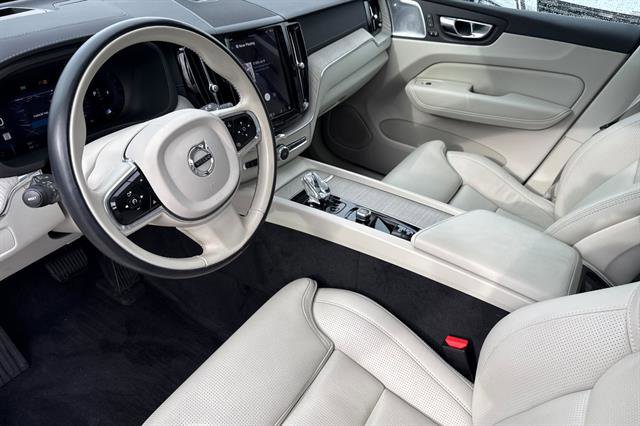 Certified 2023 Volvo XC60 B6 Ultimate w/ Protection Package Premier image 9