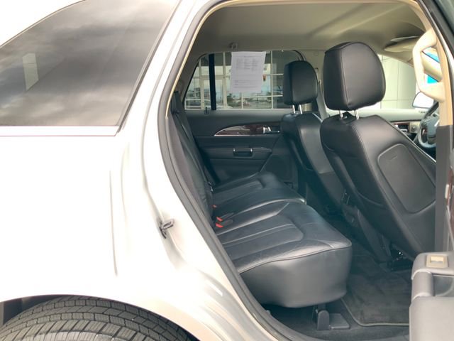 Used 2014 Lincoln MKX AWD w/ Equipment Group 101A image 18