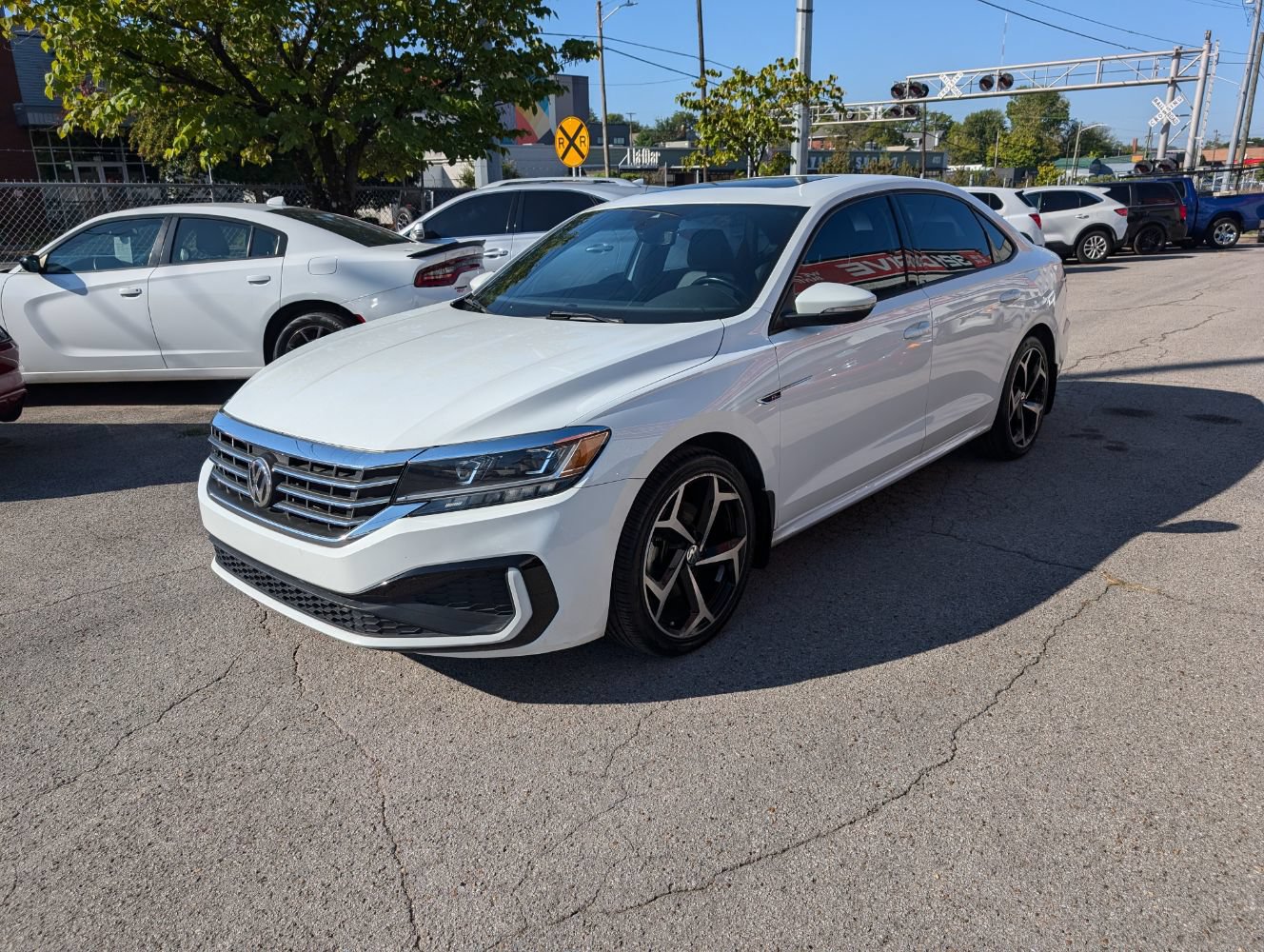 Used 2022 Volkswagen Passat 2.0T R-Line FWD image 1