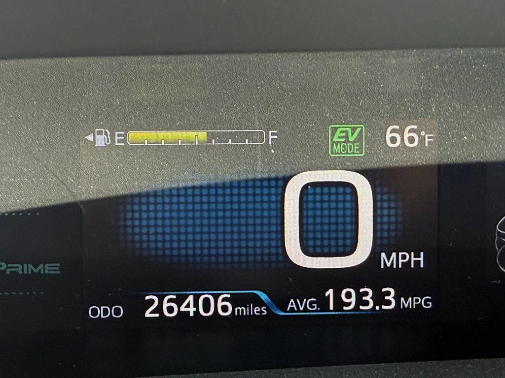 Used 2018 Toyota Prius Prime Premium FWD image 10