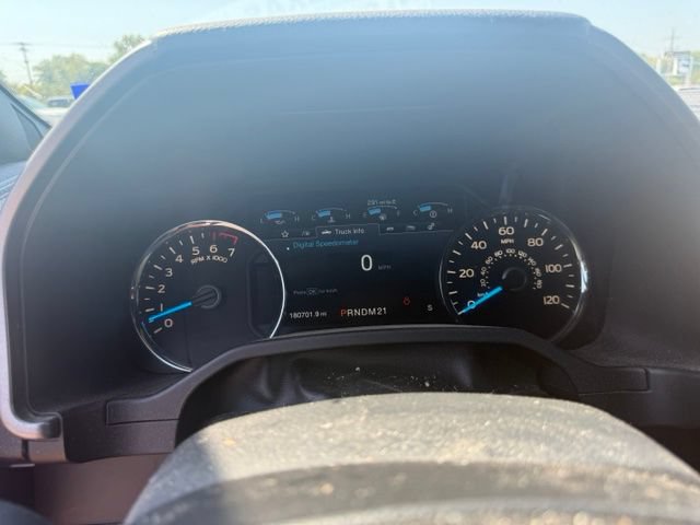 Used 2015 Ford F150 Platinum w/ Equipment Group 701A Luxury AWD/4WD image 14