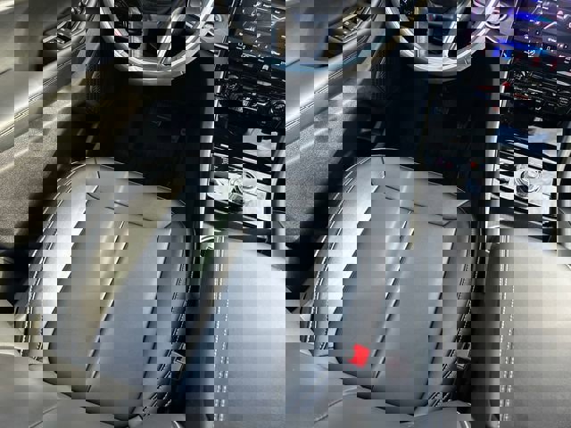 Used 2025 Jeep Grand Cherokee L Limited w/ Black Appearance Package image 14