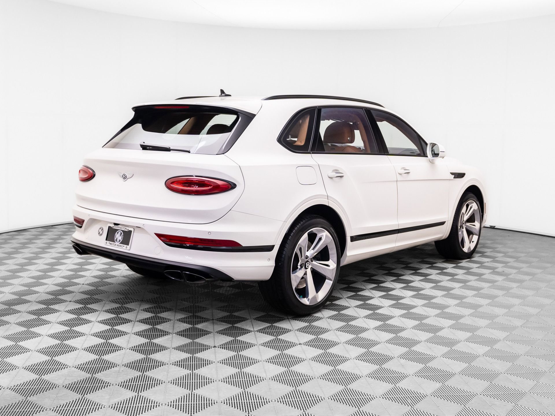 Used 2024 Bentley Bentayga AWD/4WD image 5