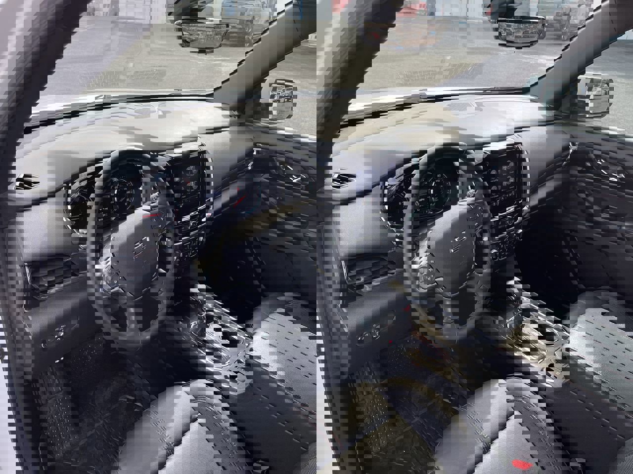 Used 2023 Chevrolet Traverse RS w/ LPO, Floor Liner Package image 10