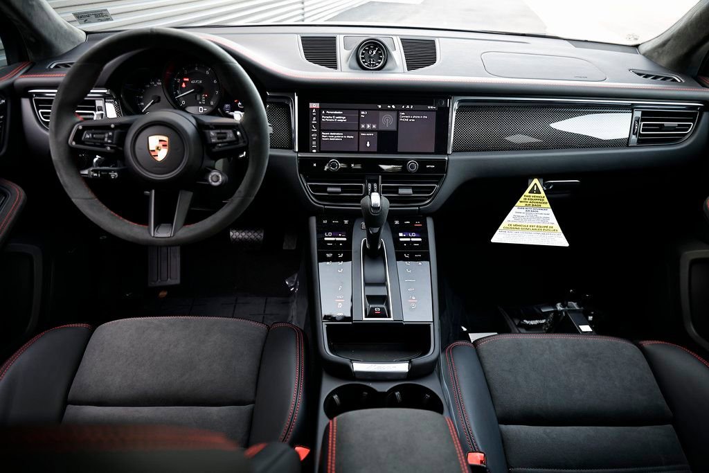 New 2026 Porsche Macan GTS image 28