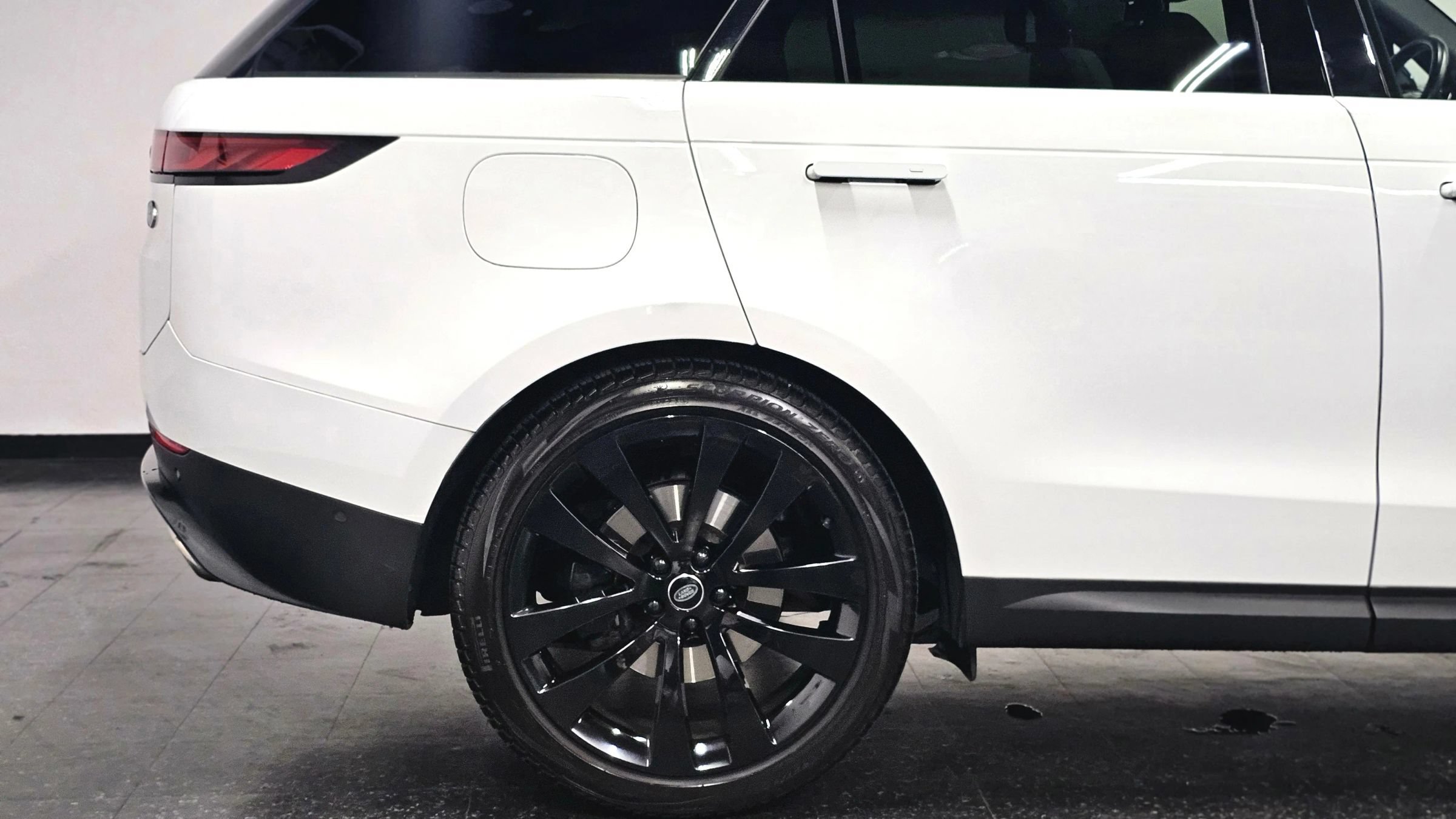 Used 2023 Land Rover Range Rover Sport SE AWD/4WD image 14