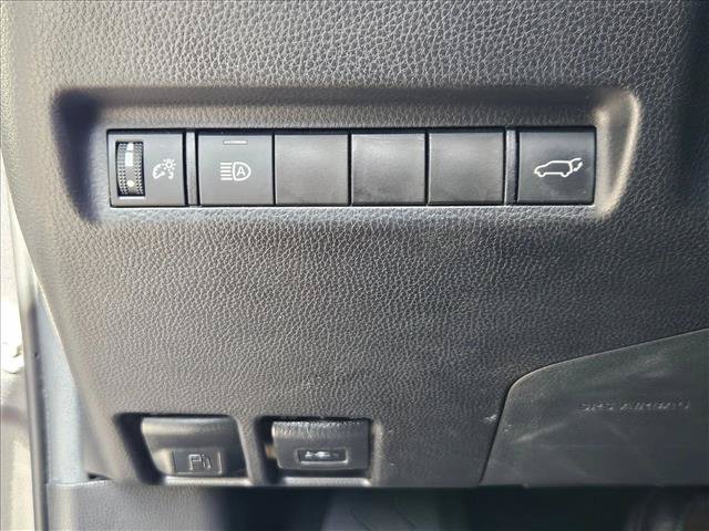 Used 2021 Toyota RAV4 Limited FWD image 13