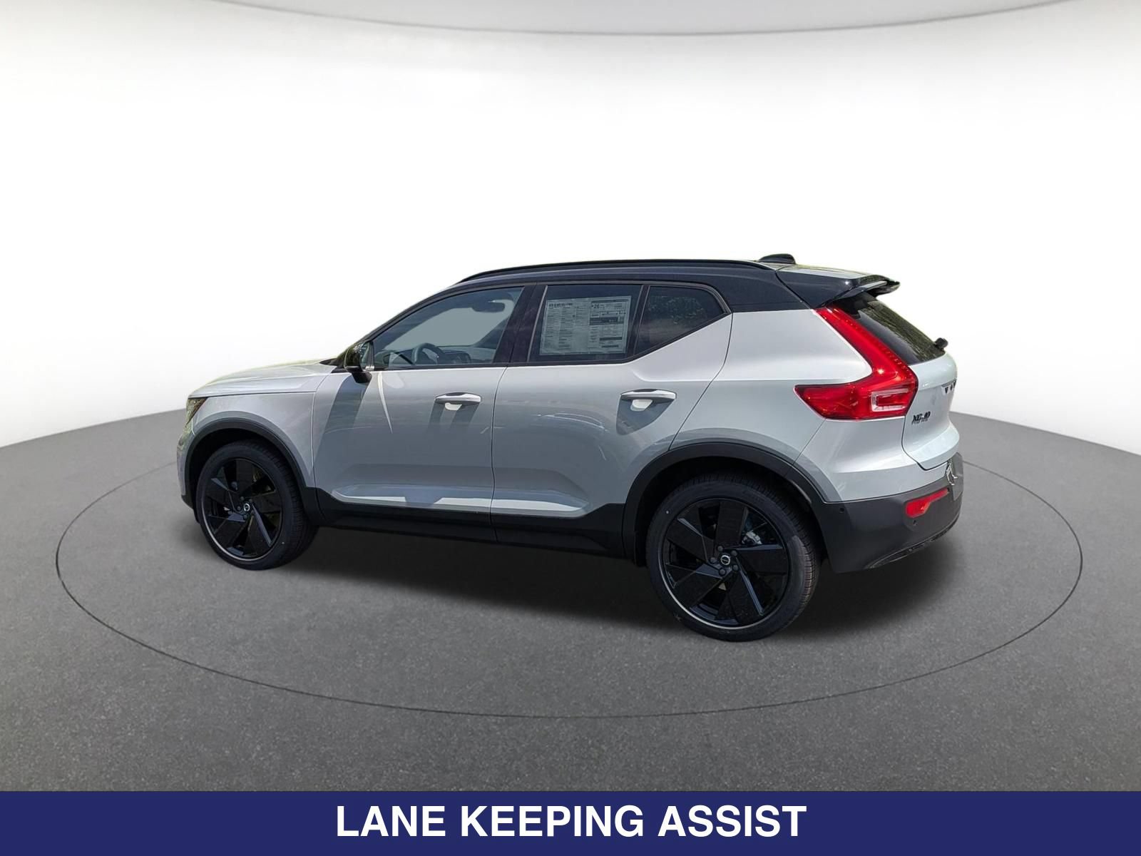 New 2026 Volvo XC40 B5 Ultra w/ Protection Package Premier AWD/4WD image 9