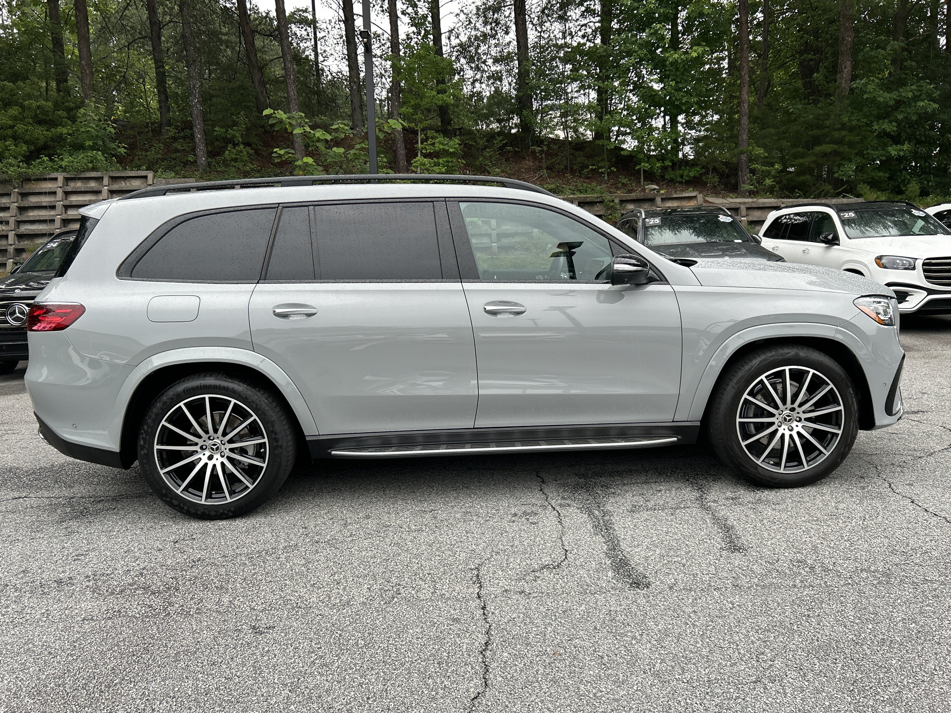 Certified 2025 Mercedes-Benz GLS 450 4MATIC image 5