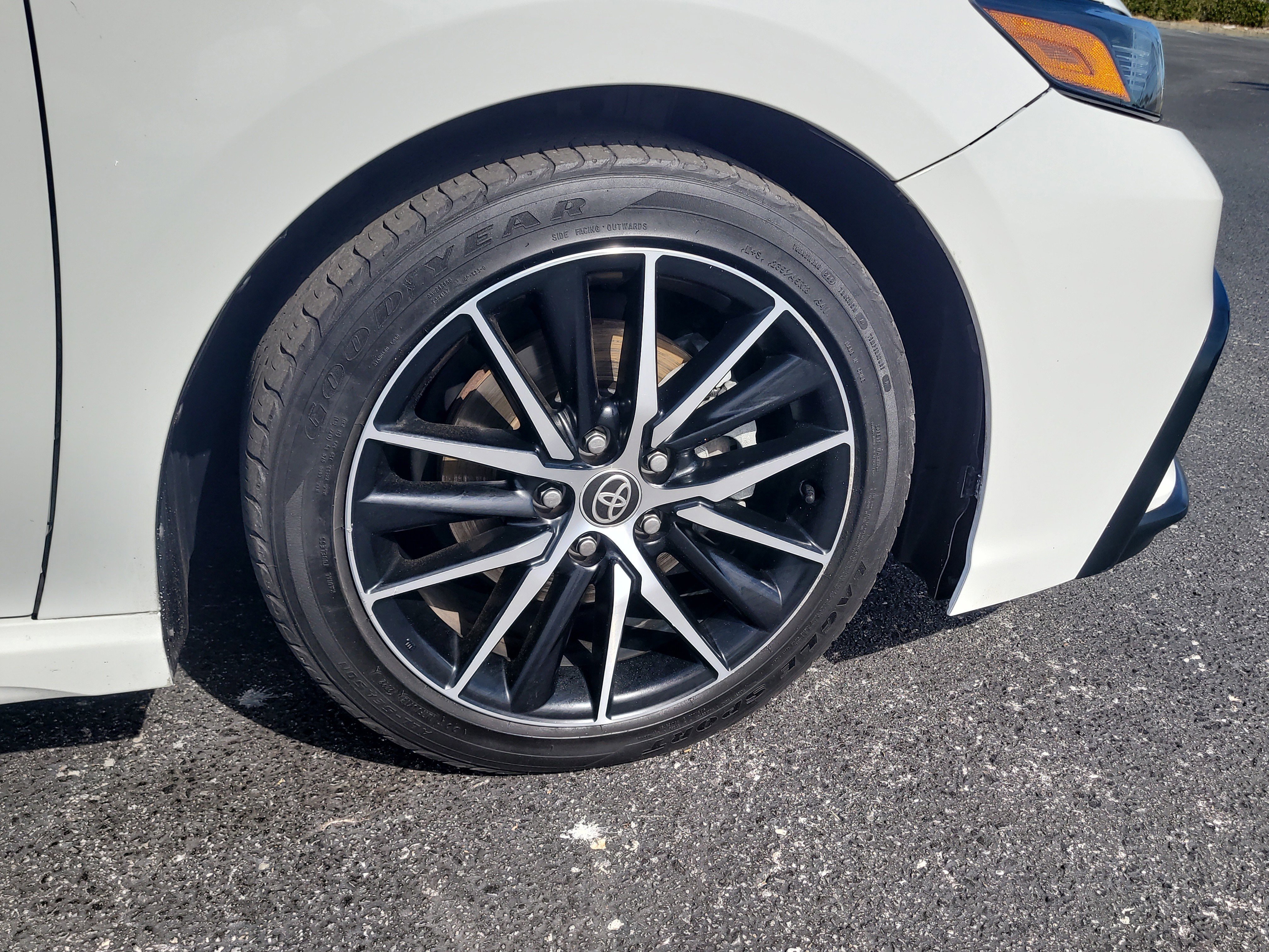 Used 2021 Toyota Camry SE image 10