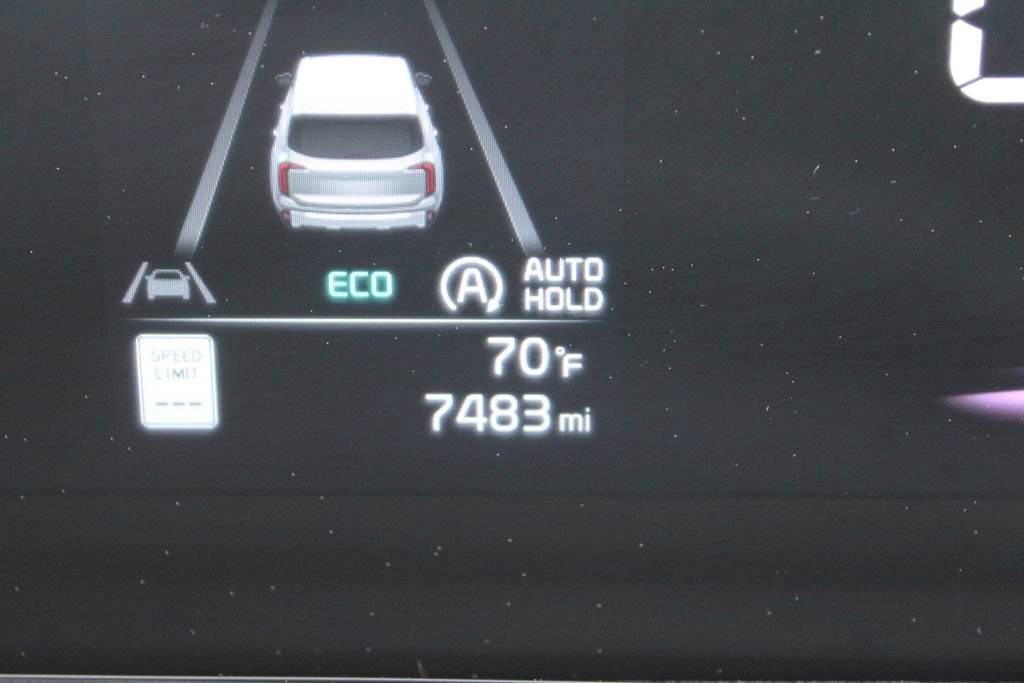 Used 2025 Kia Telluride S image 31