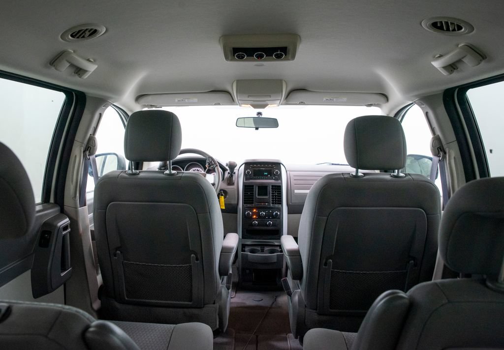 Used 2010 Dodge Grand Caravan SE w/ Climate Group FWD image 19