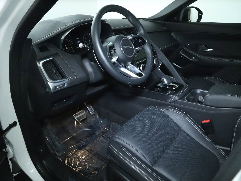 Certified 2024 Jaguar E-PACE R-Dynamic SE image 16