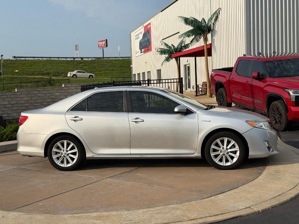 Used 2014 Toyota Camry XLE w/ Leather Package FWD video 2