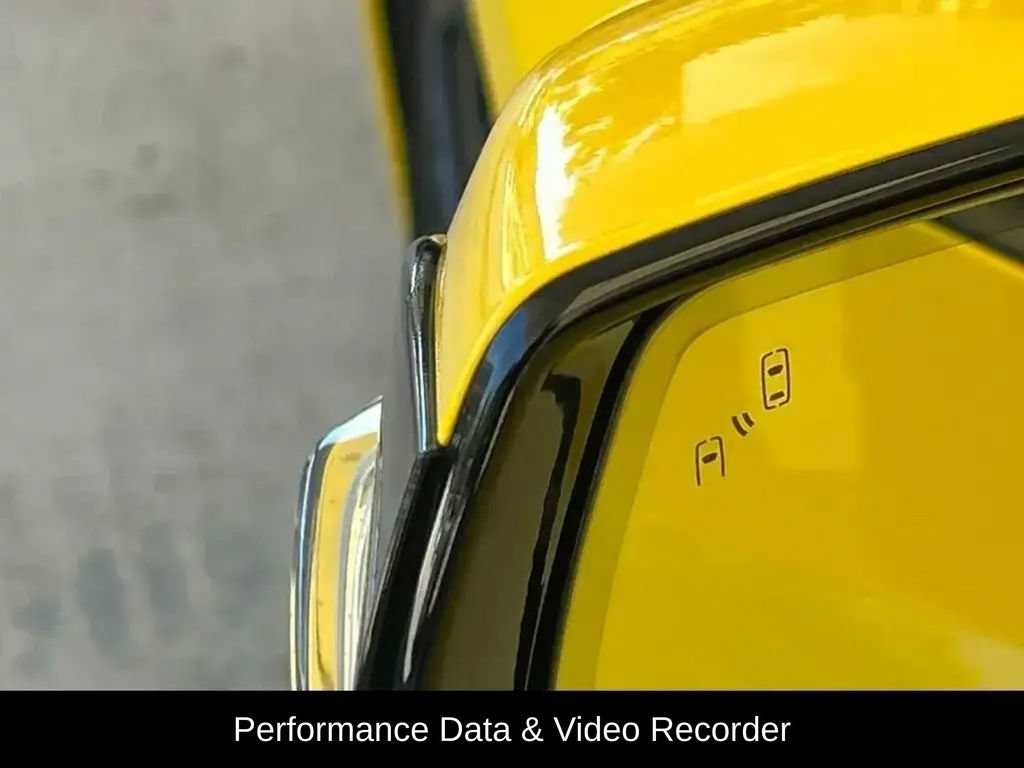 Used 2025 Chevrolet Corvette Stingray Premium Conv w/ Z51 Performance Package RWD image 27
