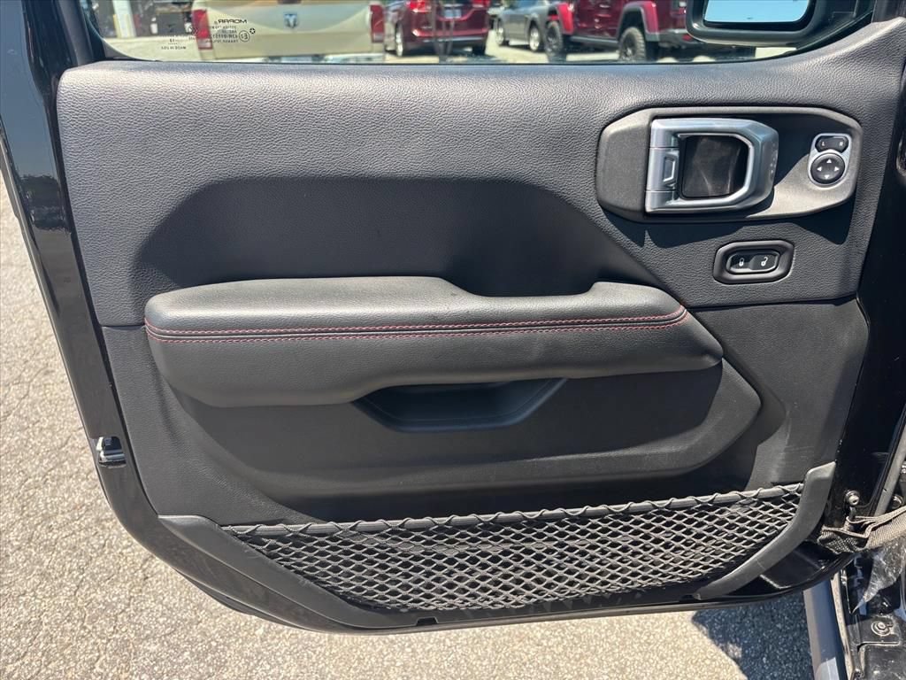 Used 2018 Jeep Wrangler Rubicon AWD/4WD image 9