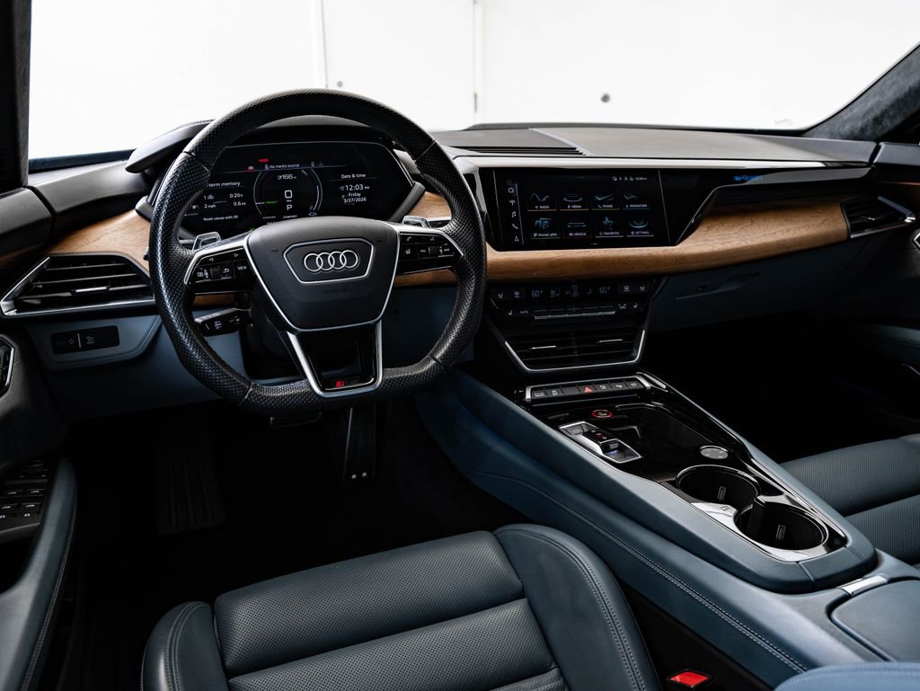 Used 2022 Audi RS e-tron GT image 4