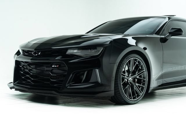 Used 2019 Chevrolet Camaro ZL1 RWD image 10