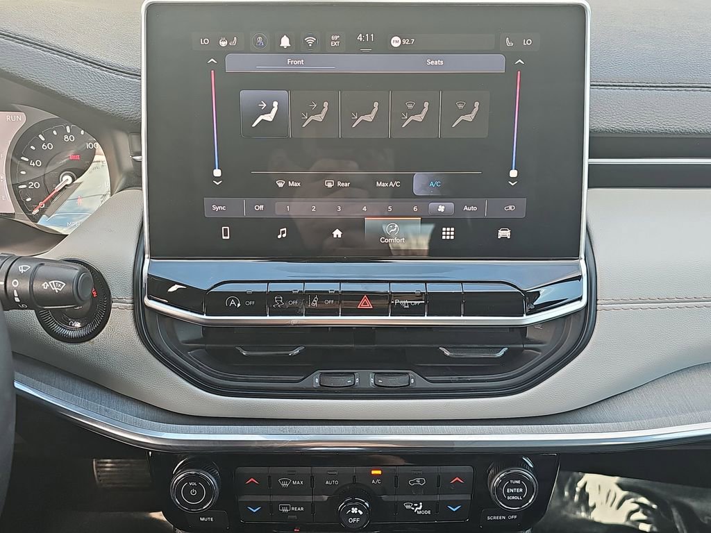 Used 2024 Jeep Compass Limited image 20