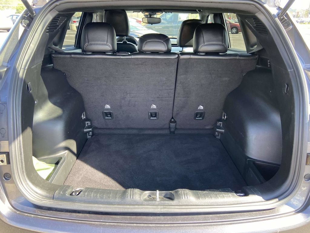 Used 2024 Jeep Compass Latitude AWD/4WD image 13