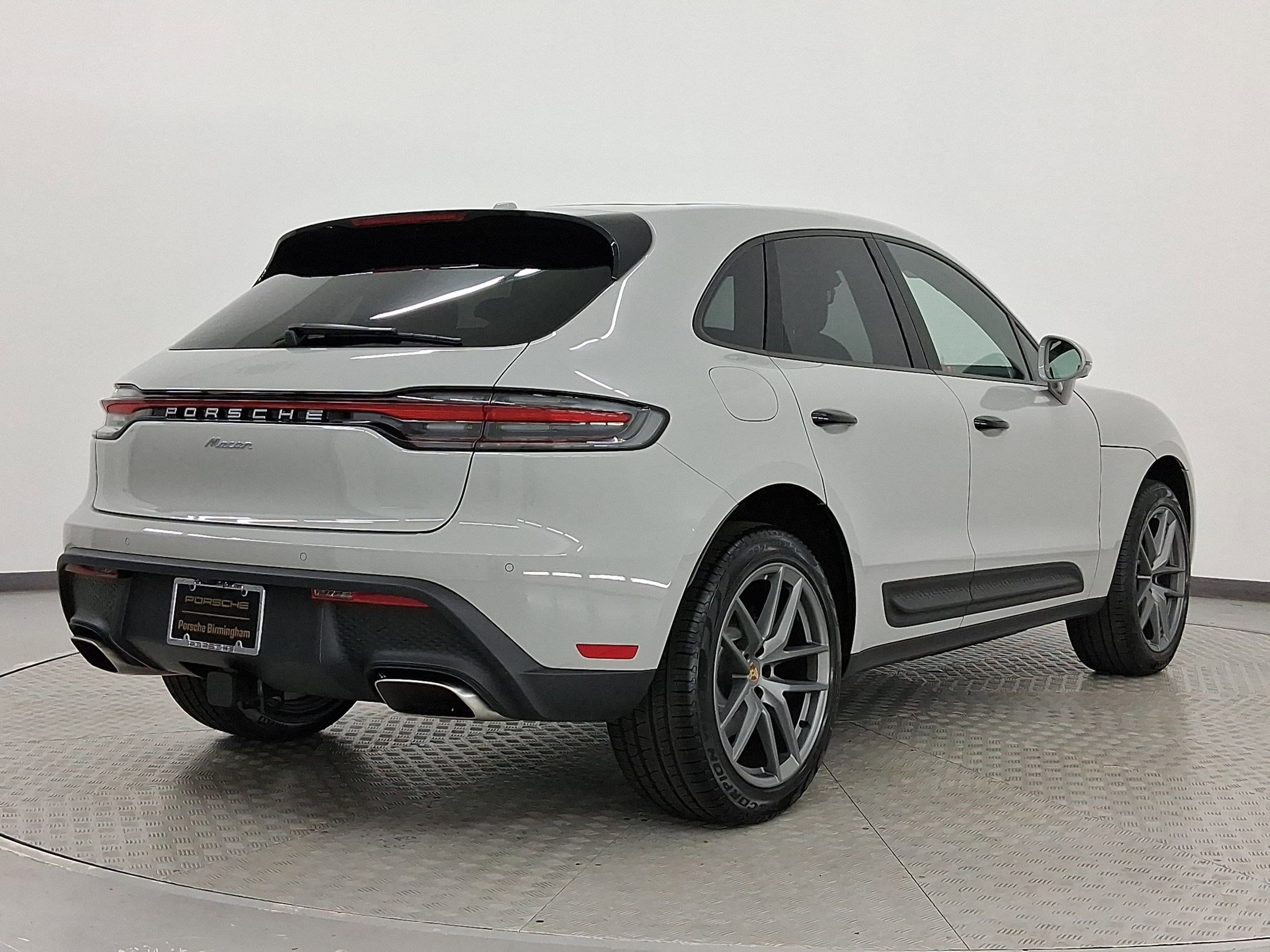 Used 2026 Porsche Macan image 9