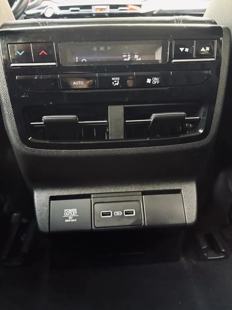 Used 2022 Acura MDX FWD w/ Technology Package image 6