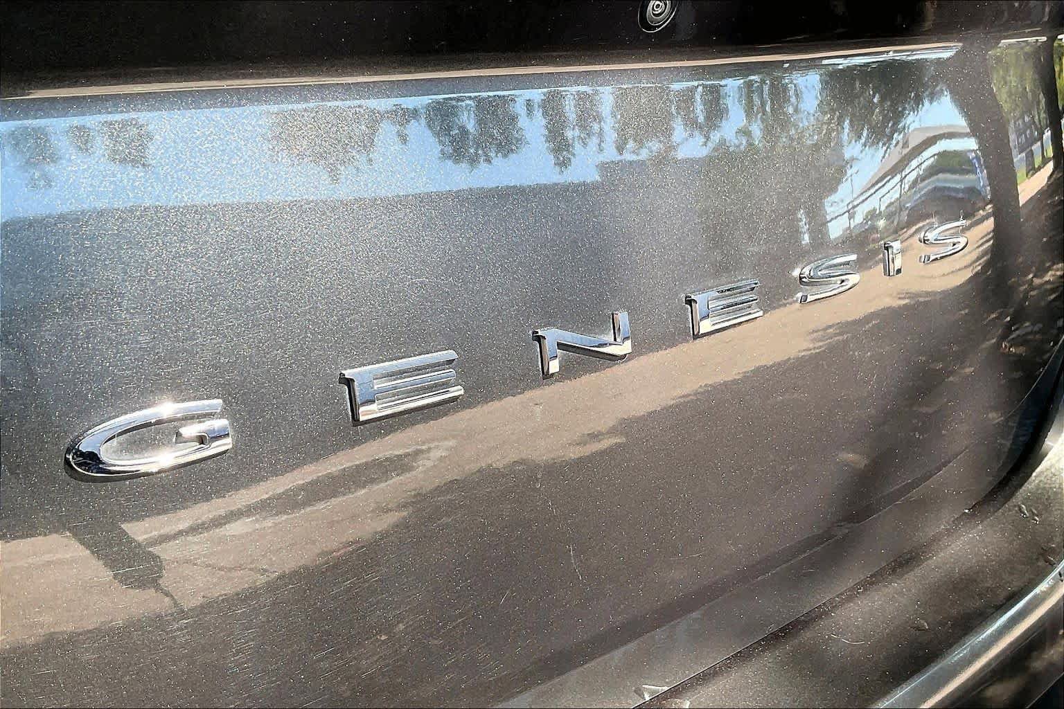 Used 2025 Genesis G70 2.5T RWD image 31