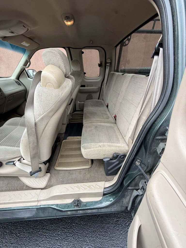 Used 2001 Ford F150 Lariat image 8