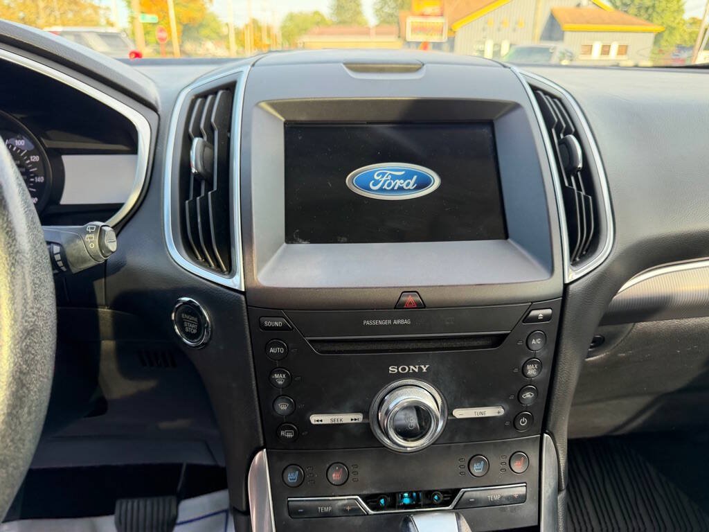 Used 2017 Ford Edge Titanium w/ Equipment Group 301A AWD/4WD image 15