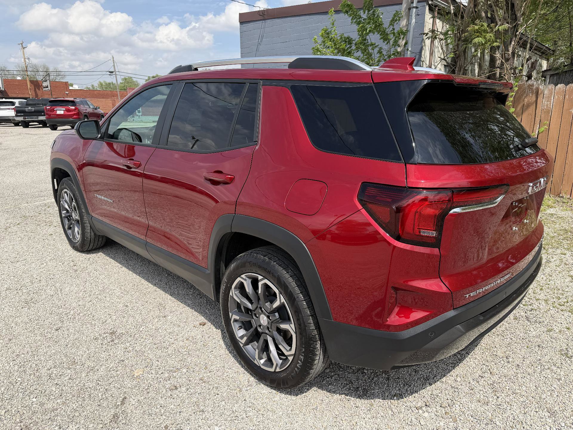 Used 2025 GMC Terrain Elevation w/ Elevation Premium Package AWD/4WD image 3