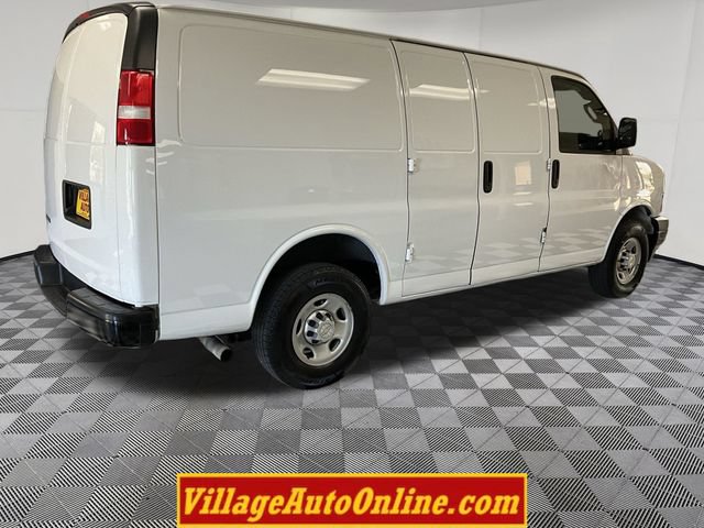 Used 2020 Chevrolet Express 2500 w/ Driver Convenience Package RWD image 4