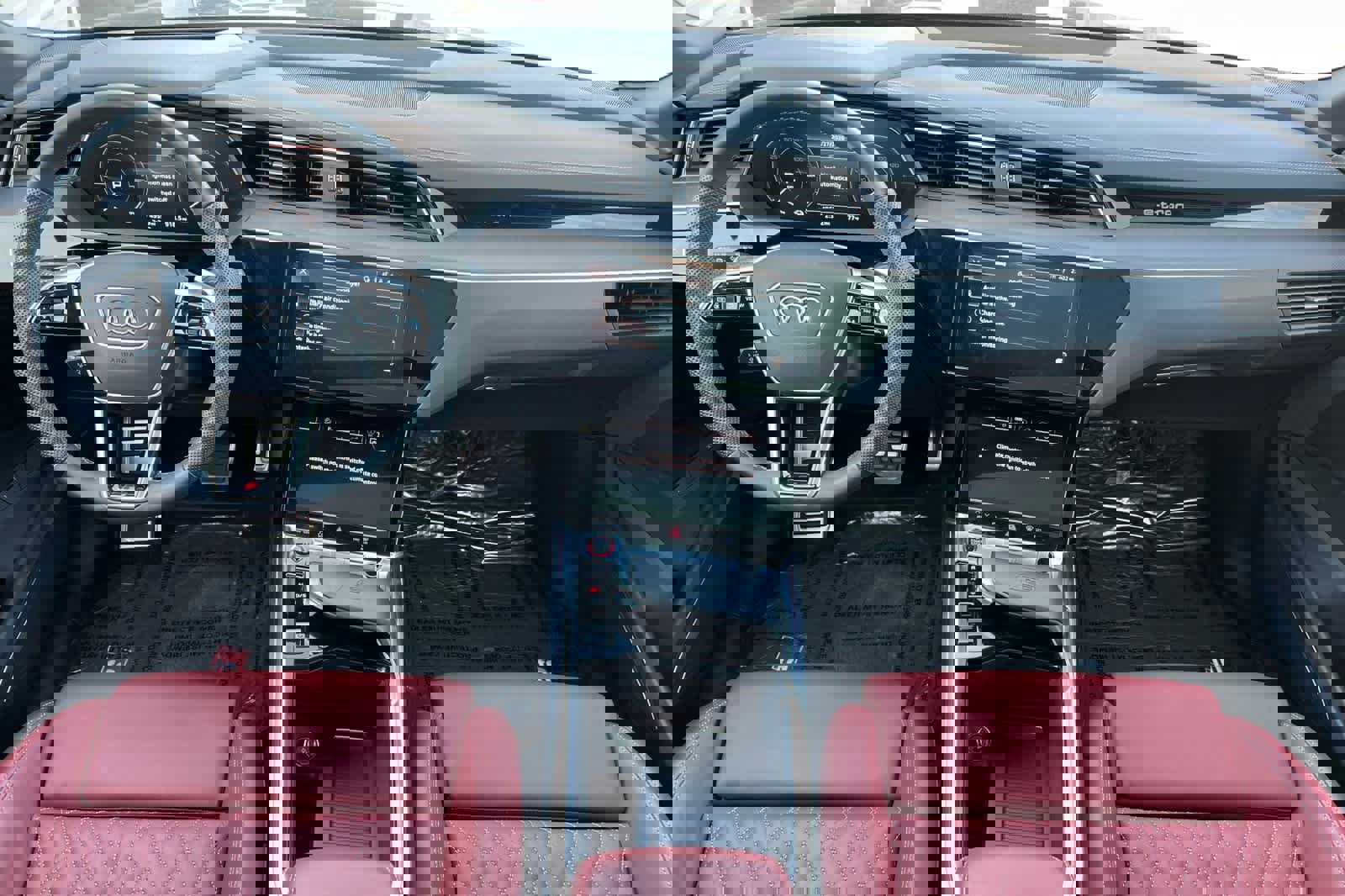 Used 2024 Audi Q8 e-tron Prestige w/ Prestige Package image 4